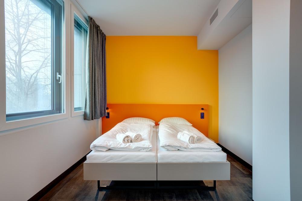 Meininger Hotel Muenchen Olympiapark Exterior photo